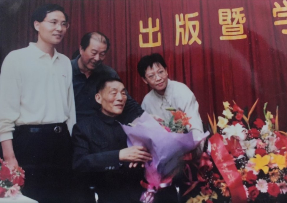 图片2.jpg 图片2.jpg